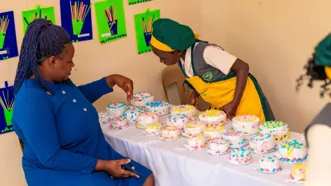 Mich explaining the baking process