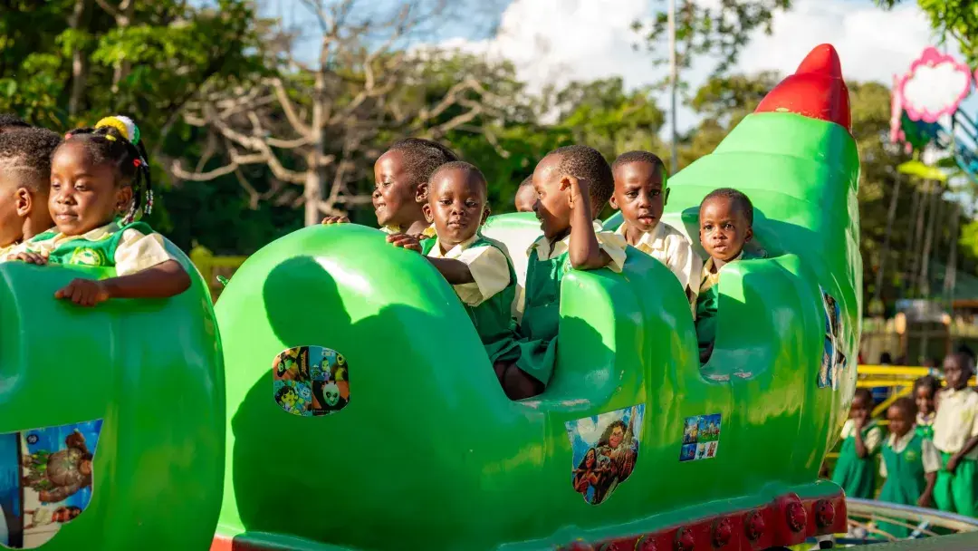 Caterpillar ride