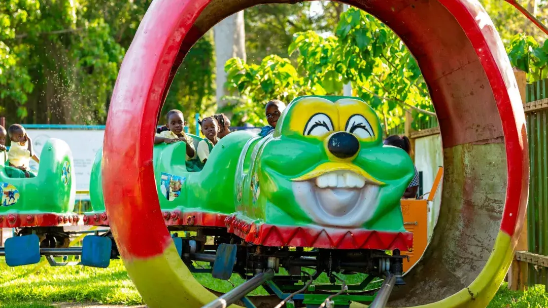 Caterpillar ride