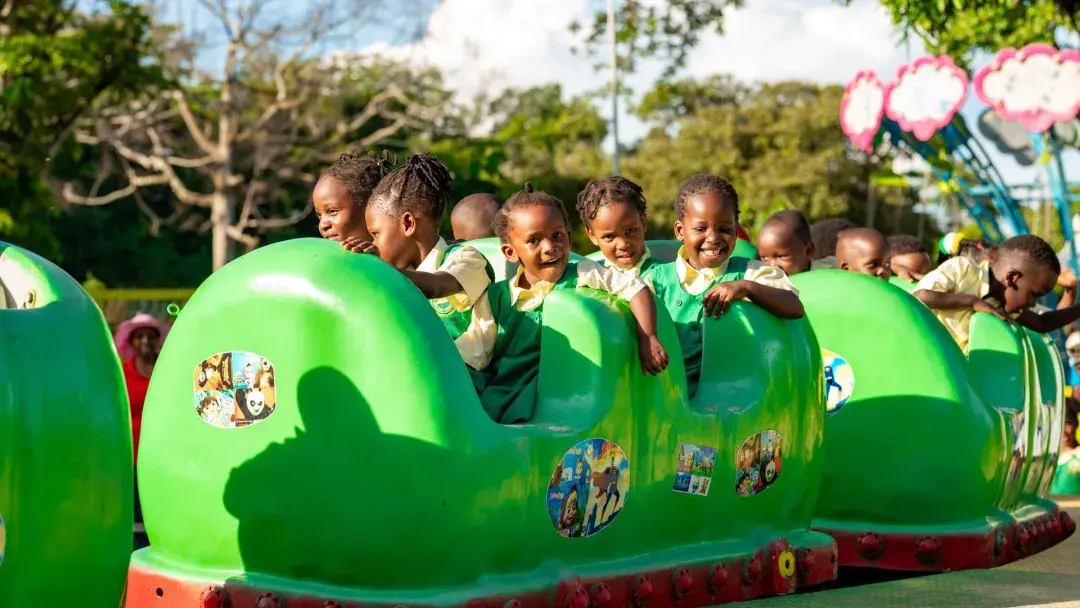 Caterpillar ride
